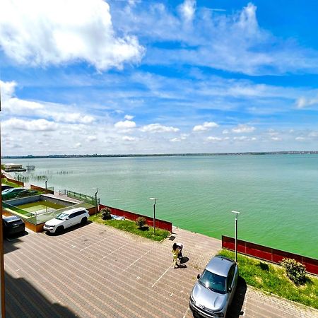 Sophia Lake View Suite Mamaia Exteriör bild