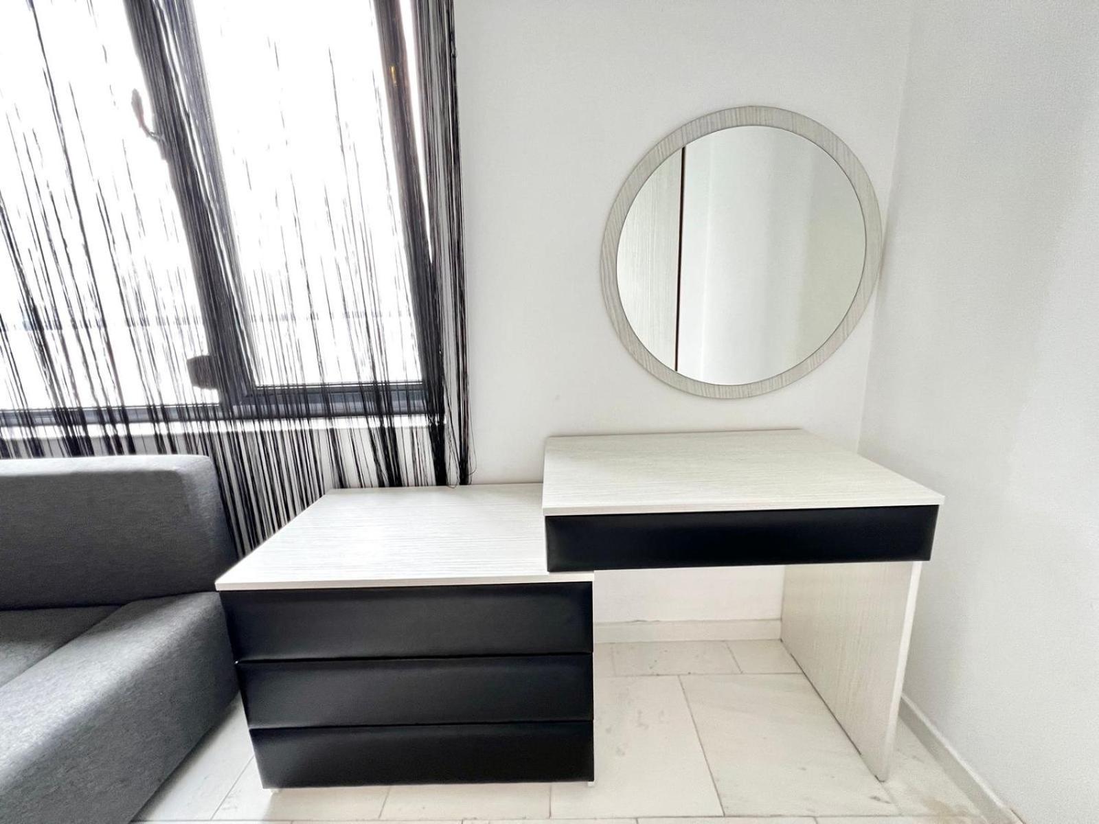 Sophia Lake View Suite Mamaia Exteriör bild