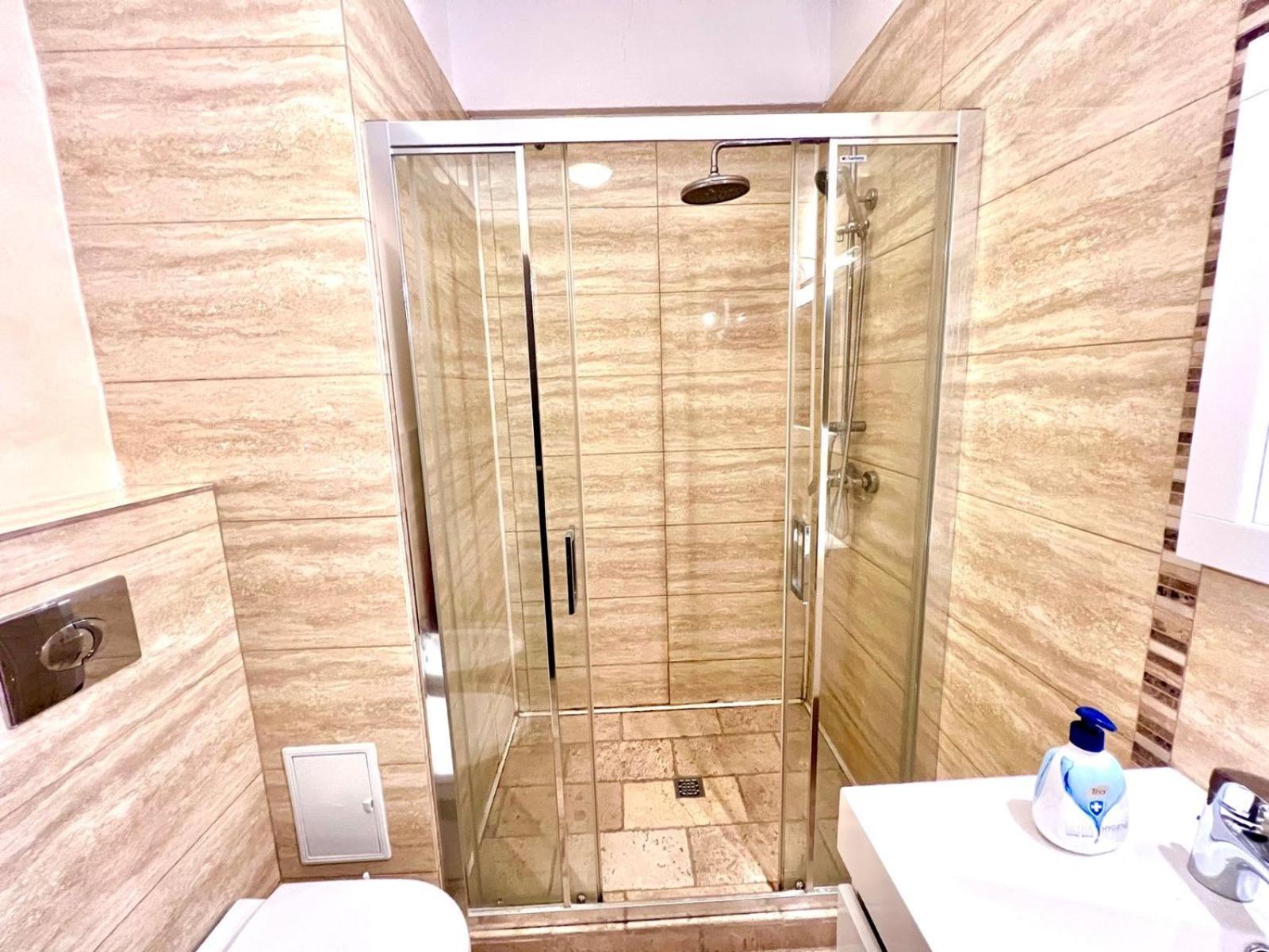 Sophia Lake View Suite Mamaia Exteriör bild