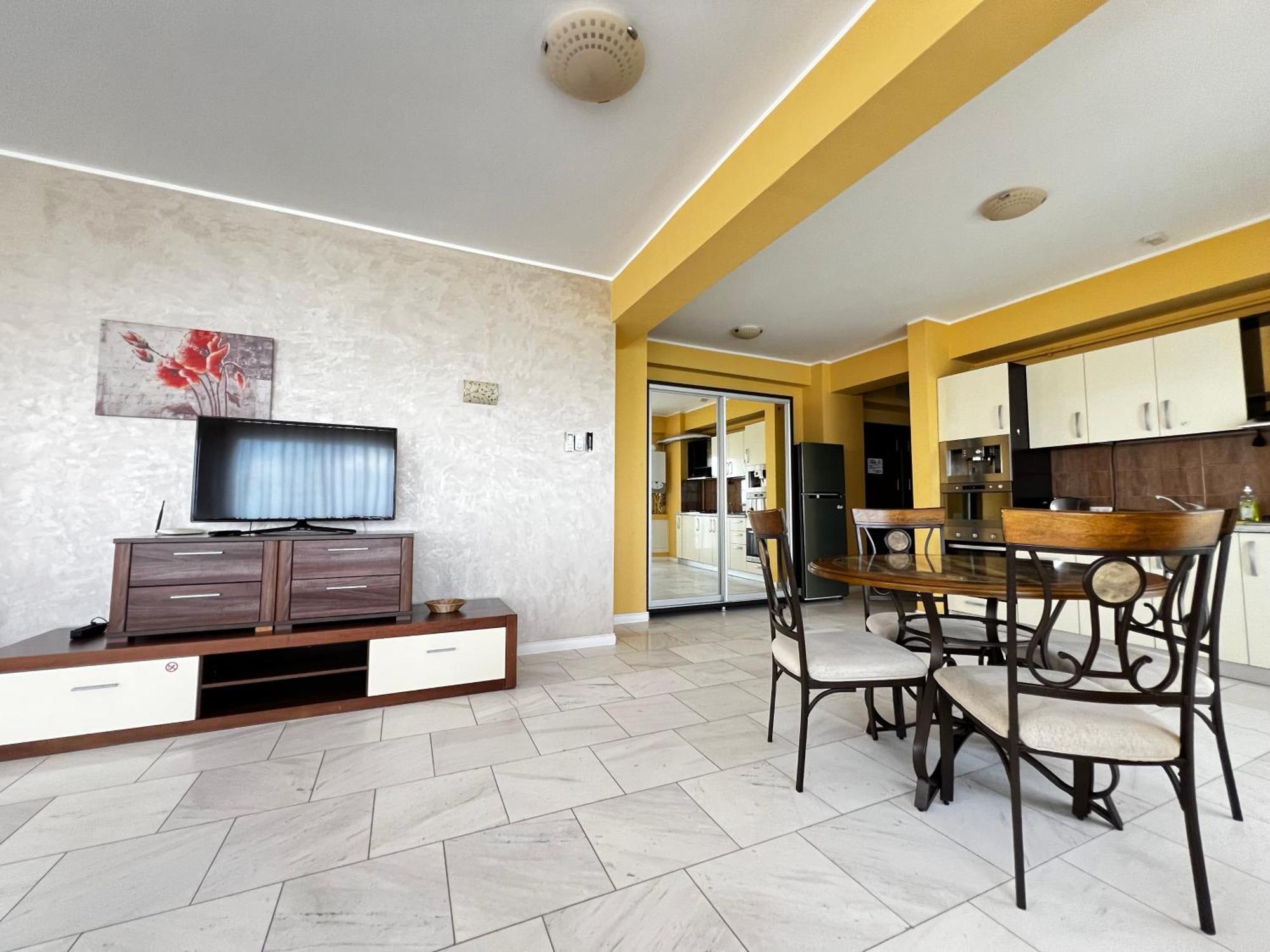 Sophia Lake View Suite Mamaia Exteriör bild